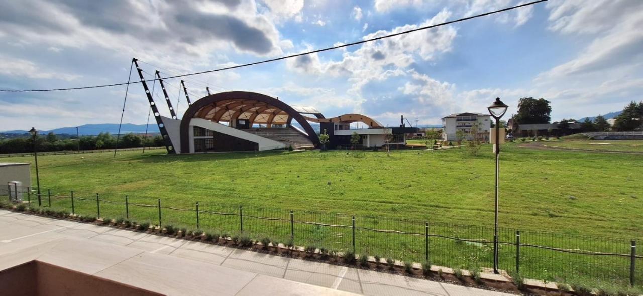 Appartamento Citadel View Târgu Neamț Esterno foto